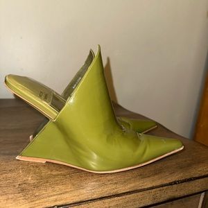 Olive wedge mules